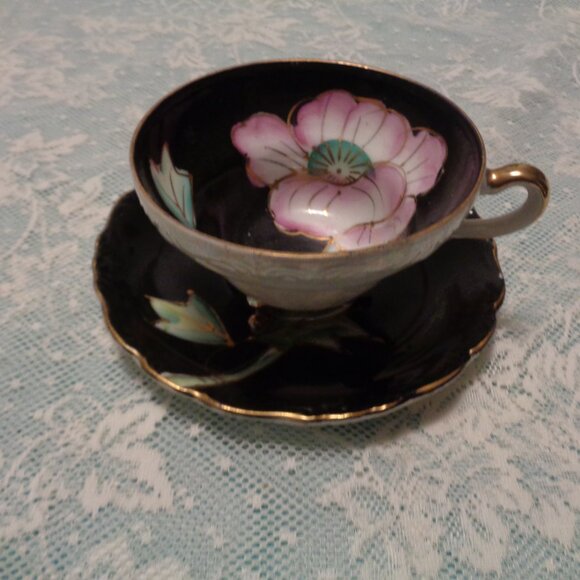 FLOWERS VINTAGE ASIAN STYLED PORCELAIN  IRIDESENT CUP & SAUCER BLACK PIN… - Picture 3 of 9